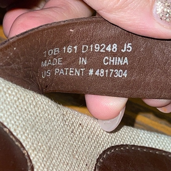 Cole Haan Nike Air Womens Brown Sandals with Gold Embellishment Size 9.5 - Picture 6 of 7